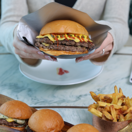 Burger & Fries - Beefbar