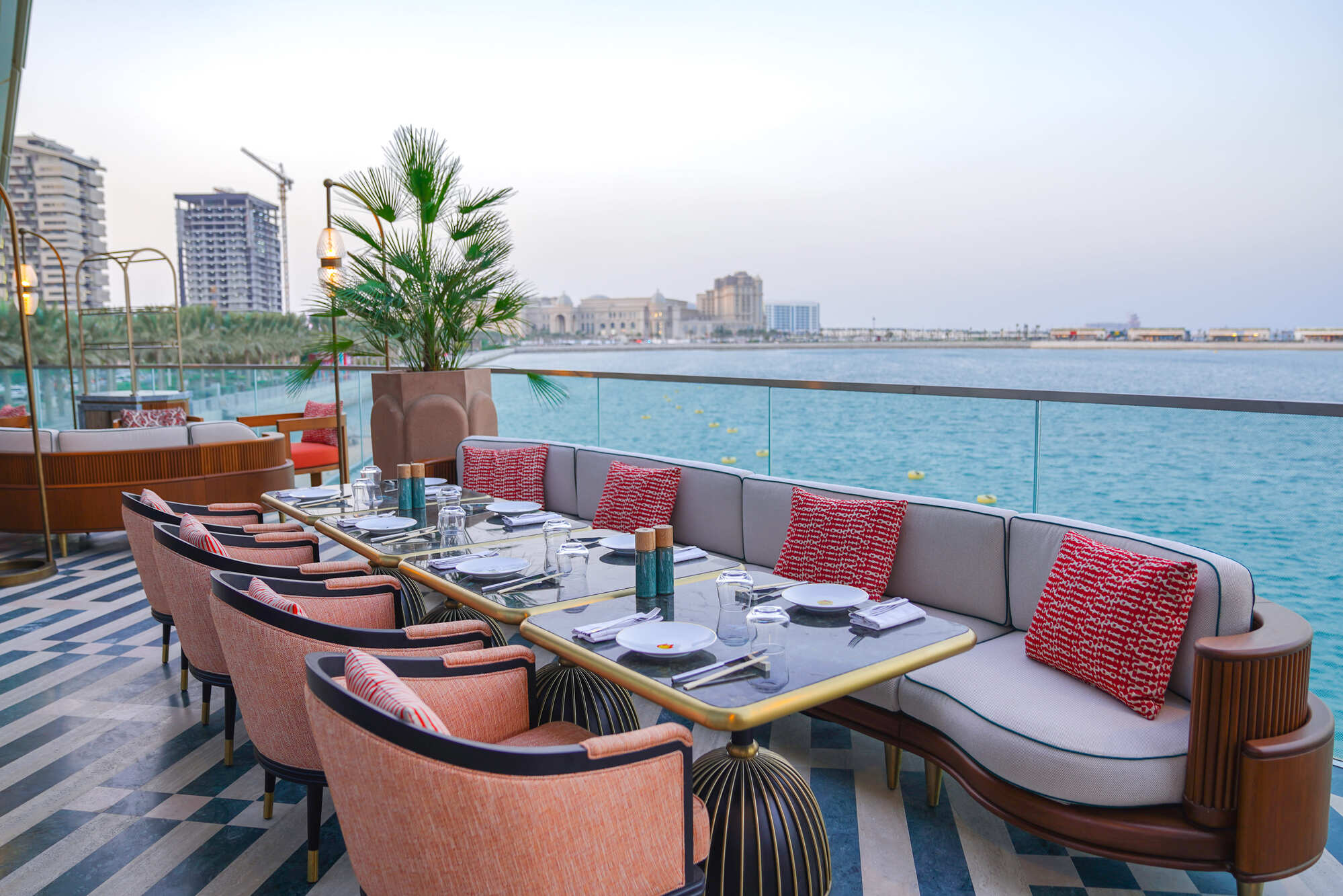 yacht club qatar restaurant