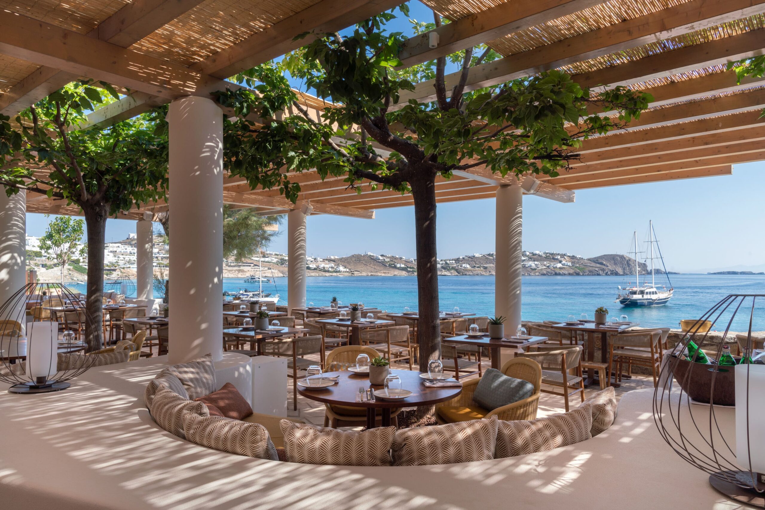 Beefbar Mykonos Exclusive beef restaurant on the Mykonian coast
