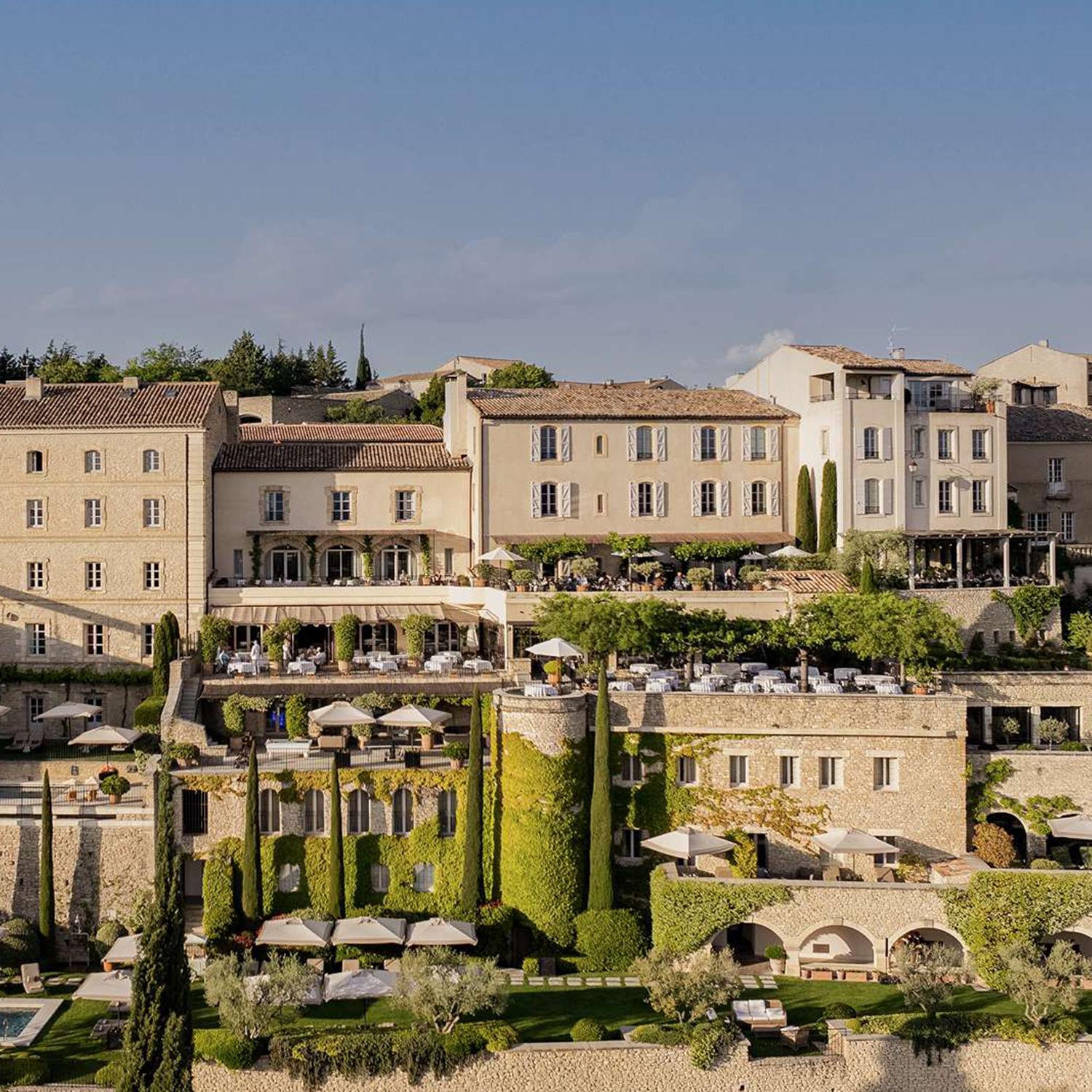 airelles gordes bastide france sud beefbar restaurant