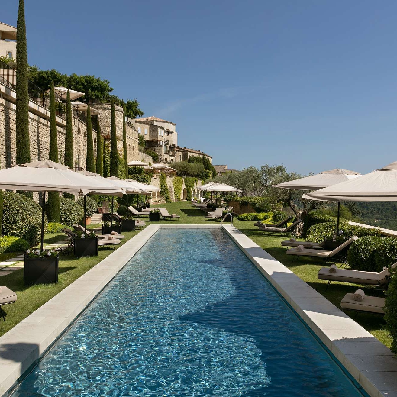 piscine airelles beefbar hotel bastide gordes