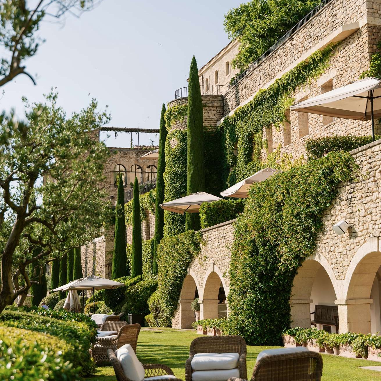 airelles gordes bastide beefbar restaurant provence
