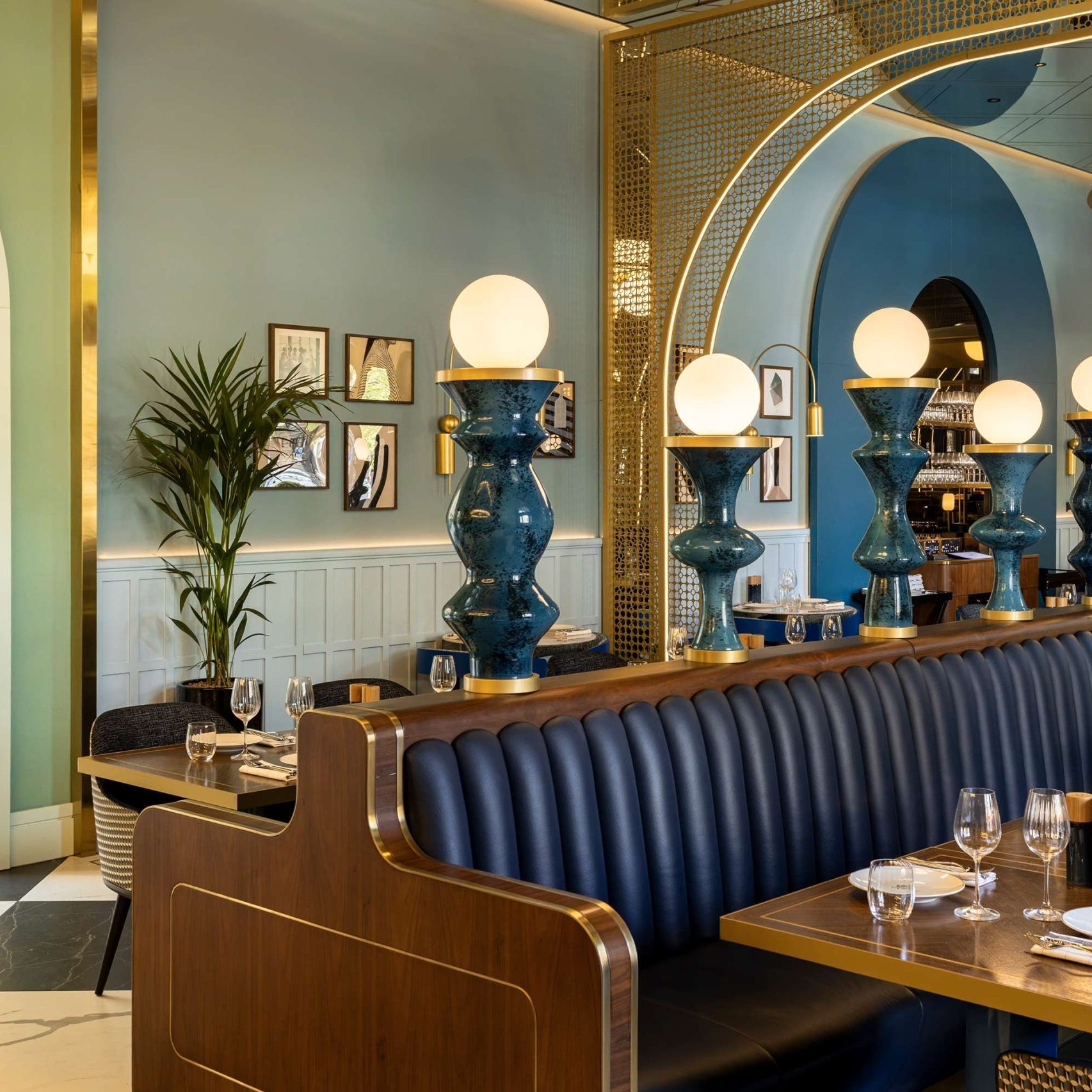 petit beefbar budapest interior restaurant