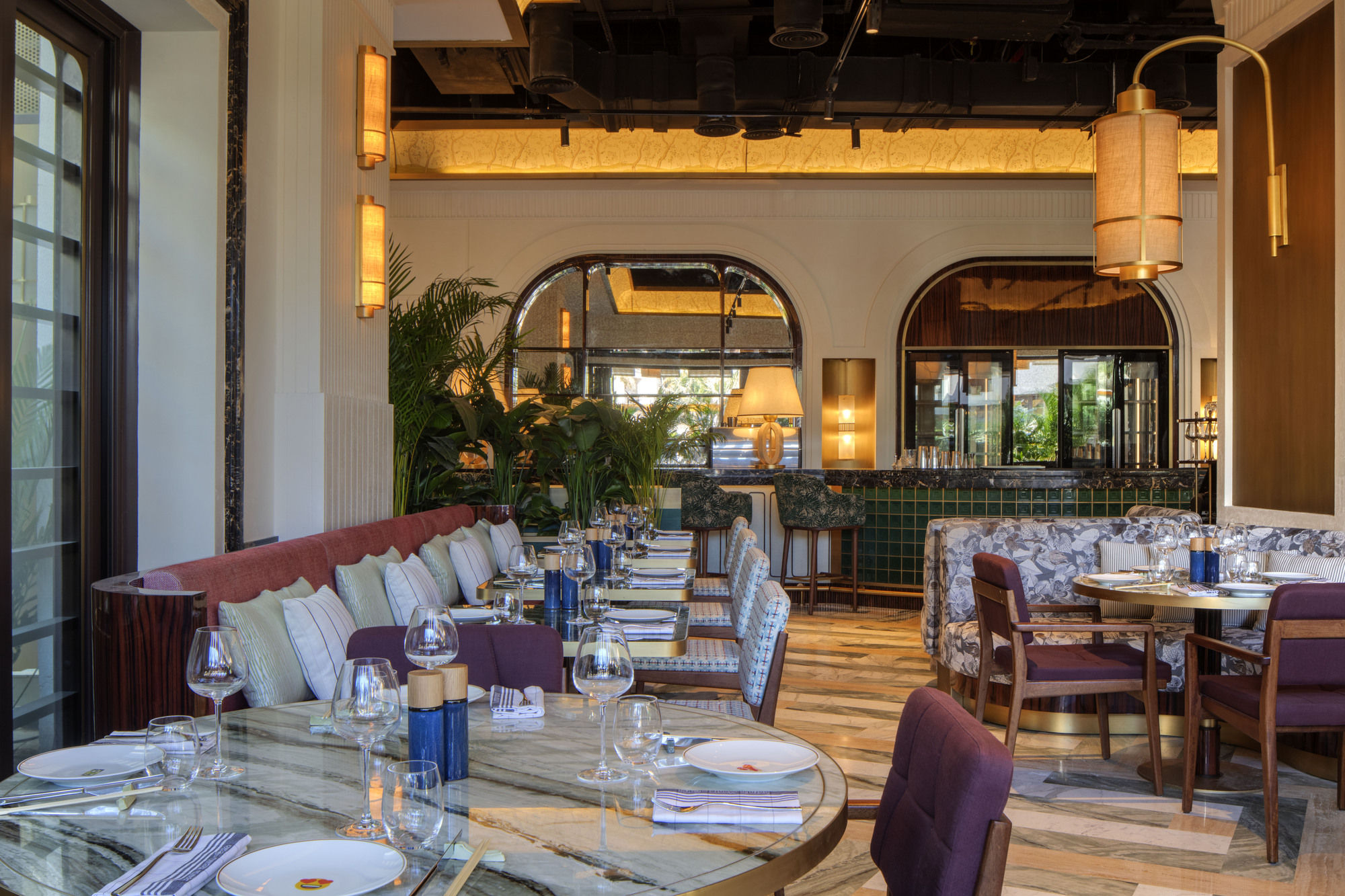 restaurant room dubai